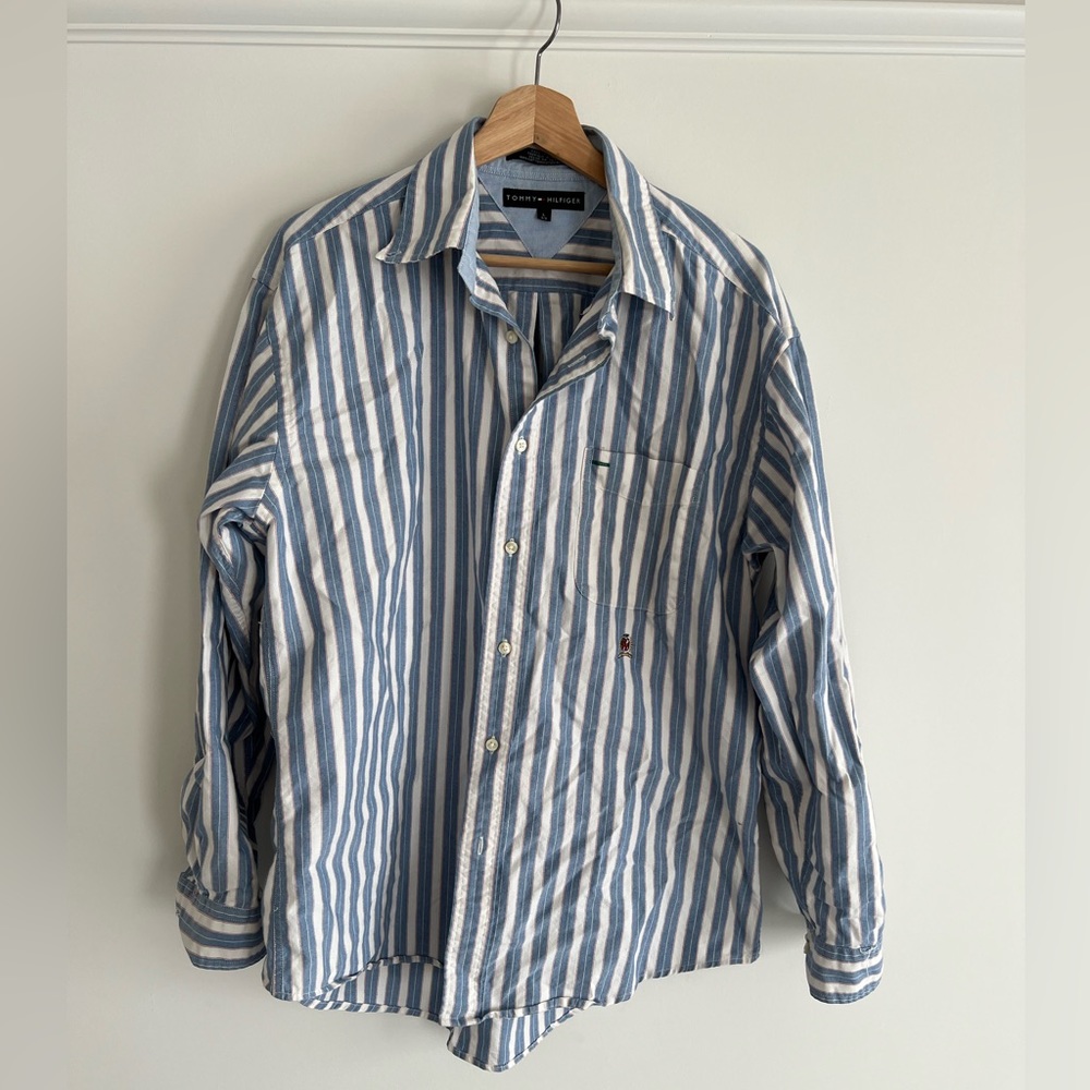 Vintage men’s Tommy Hilfiger shirt